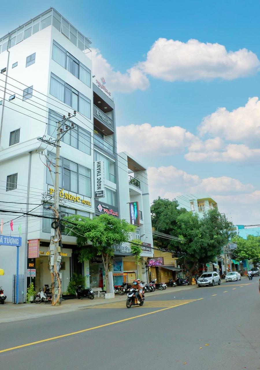 Khach San Pho Ngoc 호텔 나트랑 외부 사진
